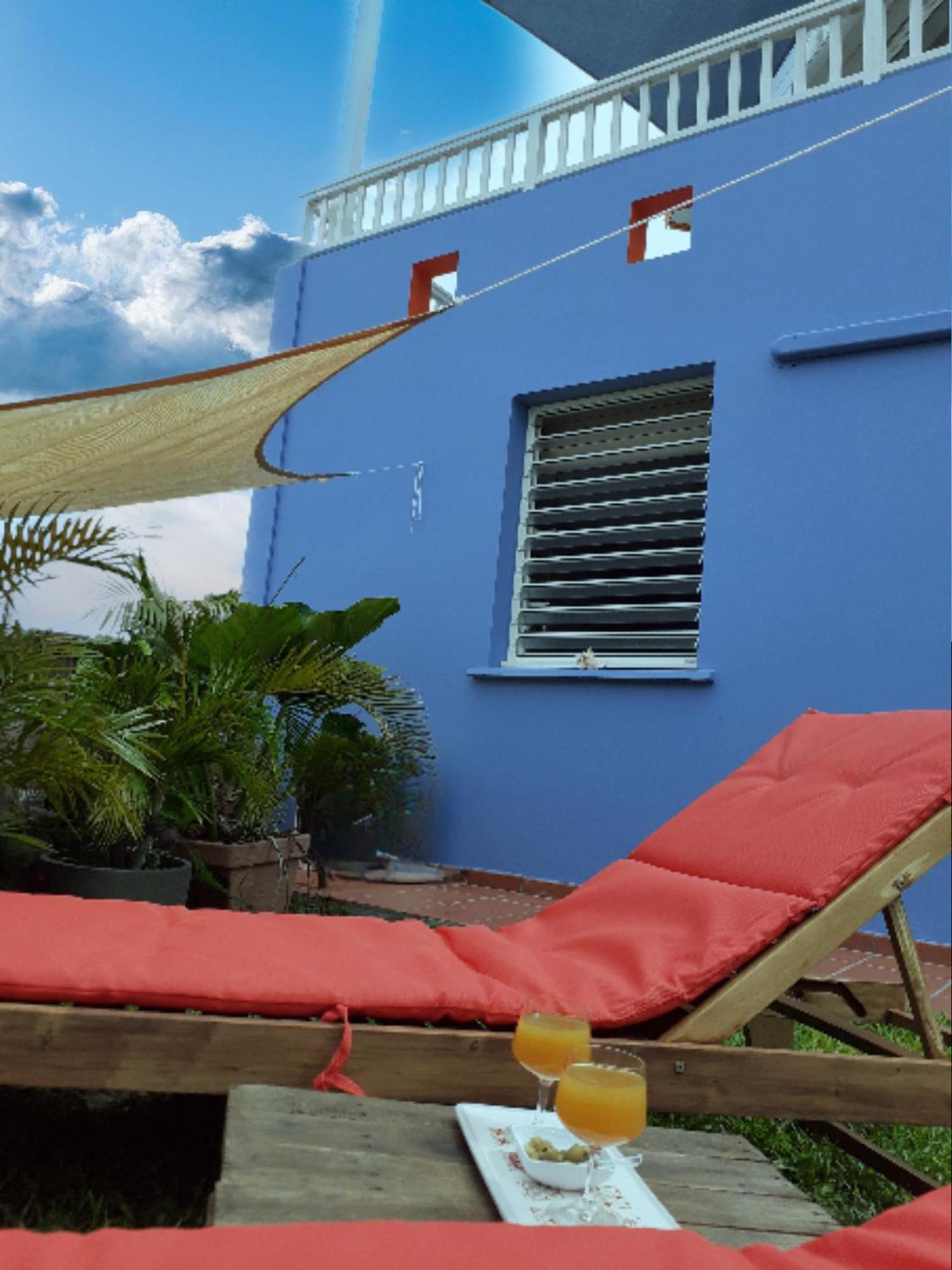 A L'Arche Bleue Hotel Le Robert Exterior photo